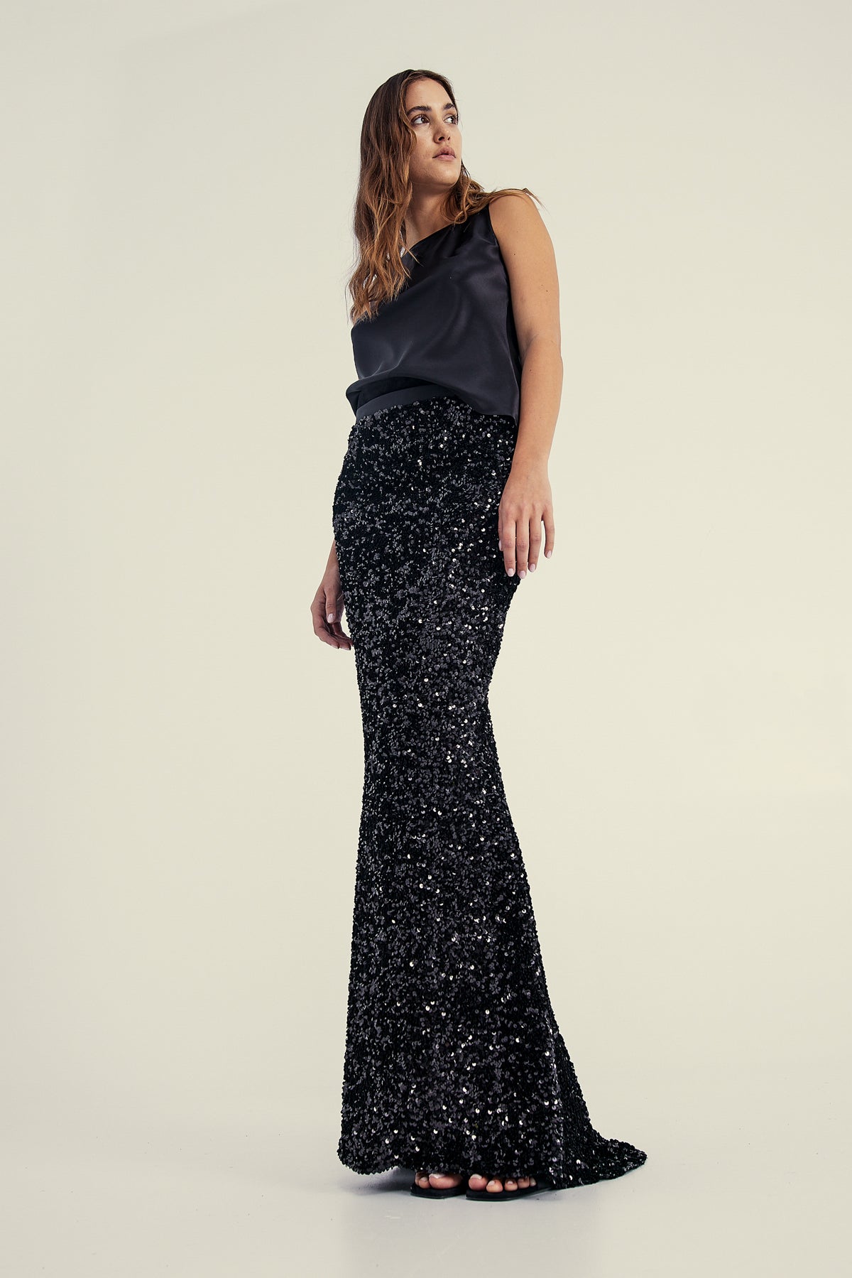 BLACK SEQUINED MAXI SKIRT – STYLAND - Main Image